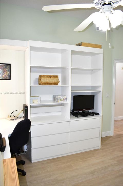 For Sale: $169,000 (2 beds, 2 baths, 1215 Square Feet)