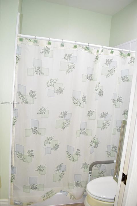 For Sale: $169,000 (2 beds, 2 baths, 1215 Square Feet)