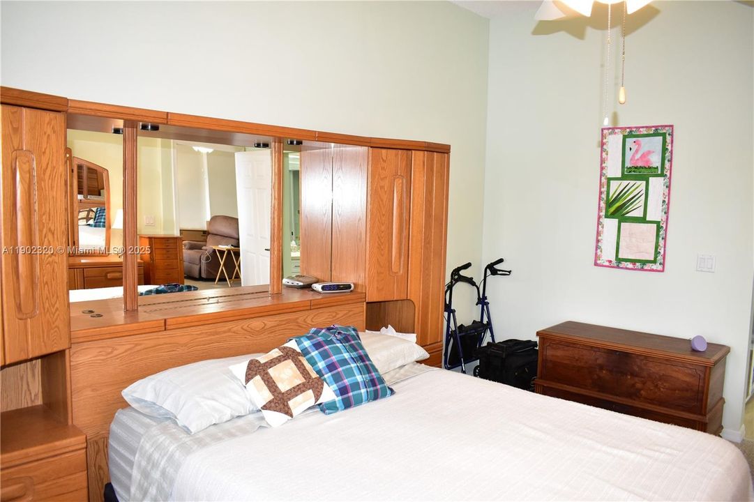 For Sale: $169,000 (2 beds, 2 baths, 1215 Square Feet)