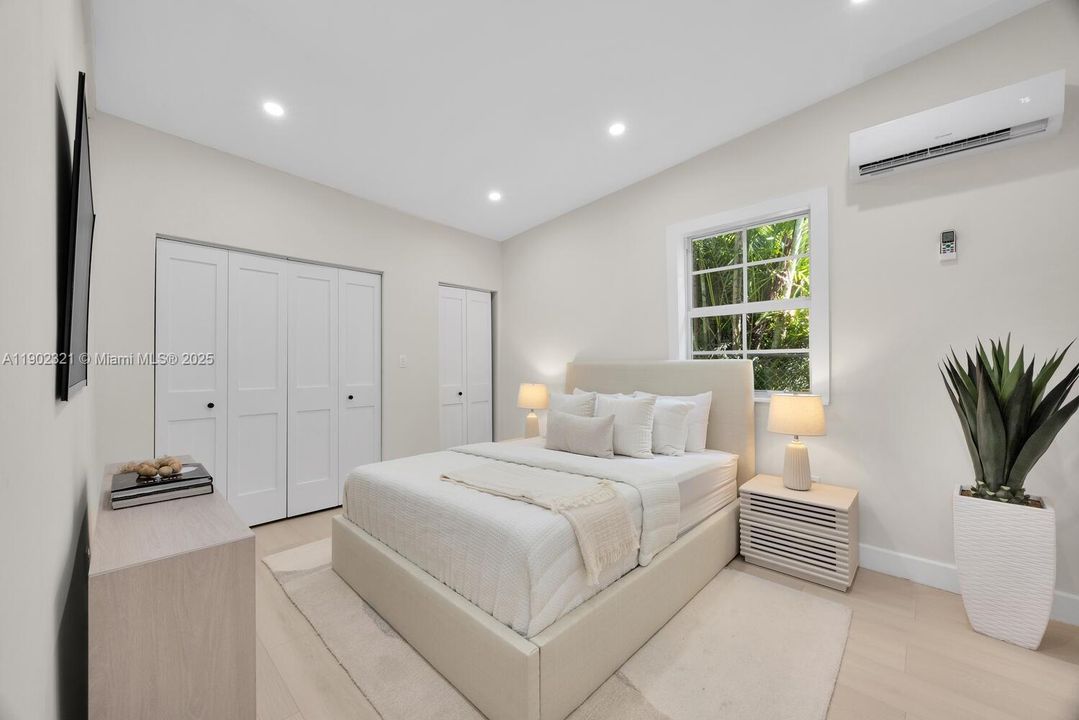 Active With Contract: $1,293,000 (3 beds, 2 baths, 1828 Square Feet)