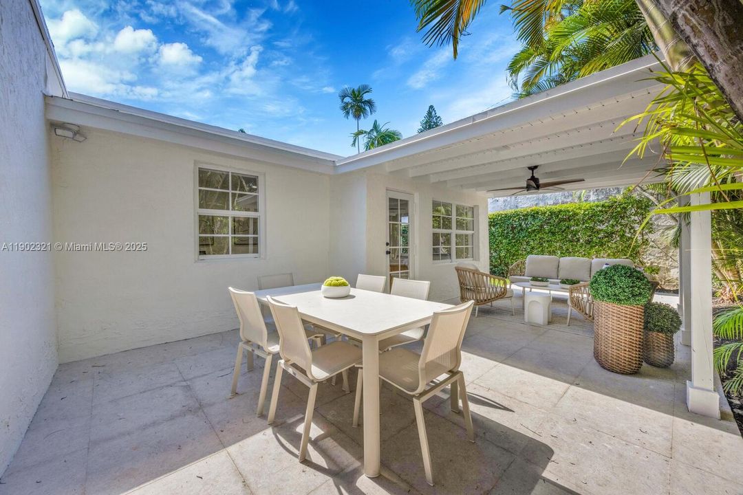 Active With Contract: $1,293,000 (3 beds, 2 baths, 1828 Square Feet)