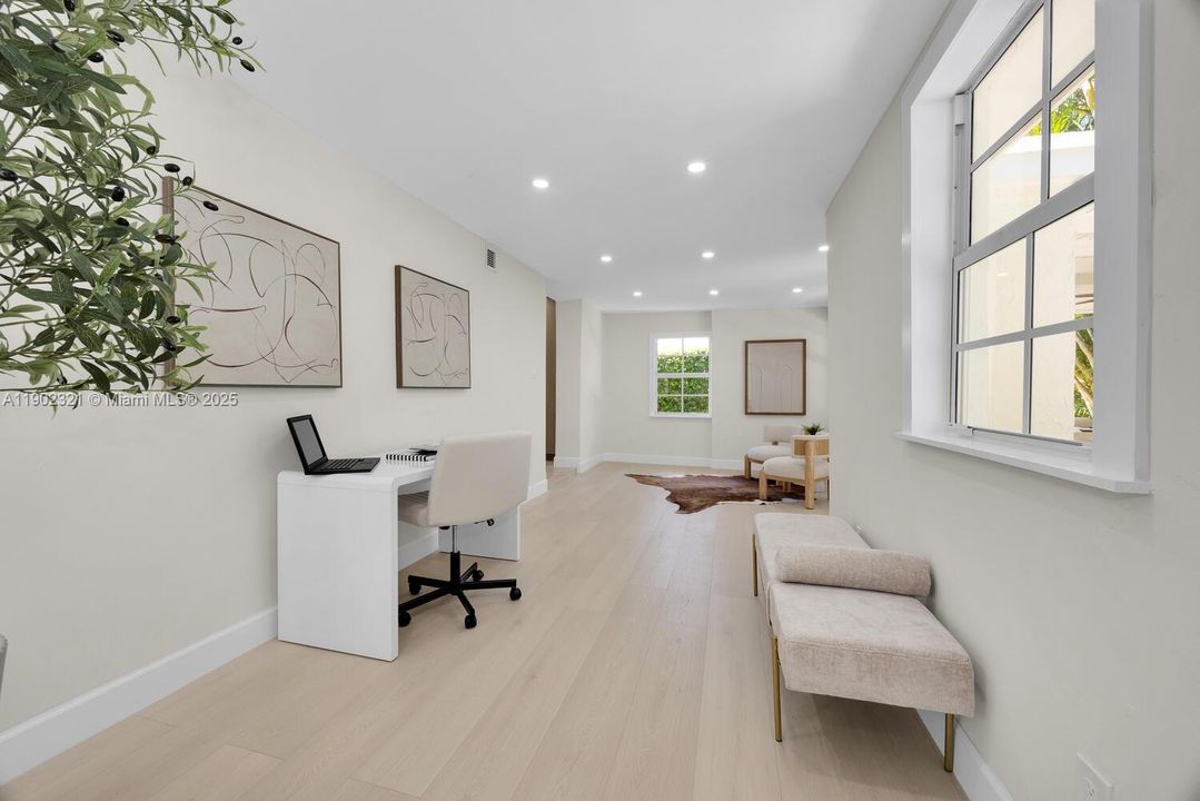 Active With Contract: $1,293,000 (3 beds, 2 baths, 1828 Square Feet)