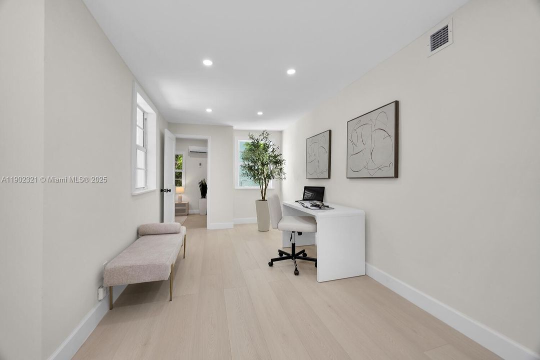 Active With Contract: $1,293,000 (3 beds, 2 baths, 1828 Square Feet)