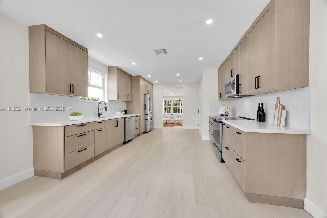 Active With Contract: $1,293,000 (3 beds, 2 baths, 1828 Square Feet)