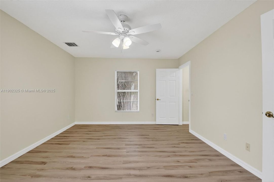 upstairs master suite