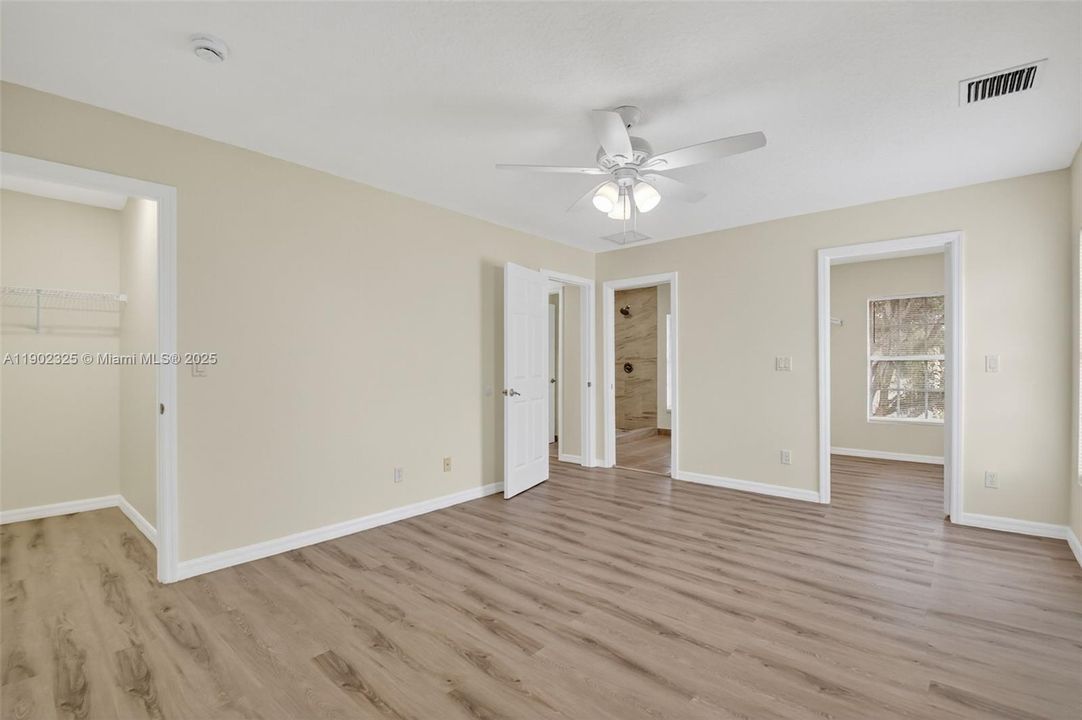 upstairs master suite