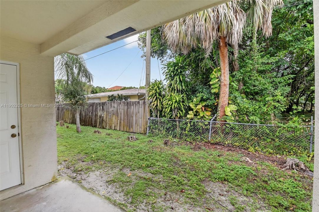 Recently Rented: $3,200 (4 beds, 2 baths, 1790 Square Feet)