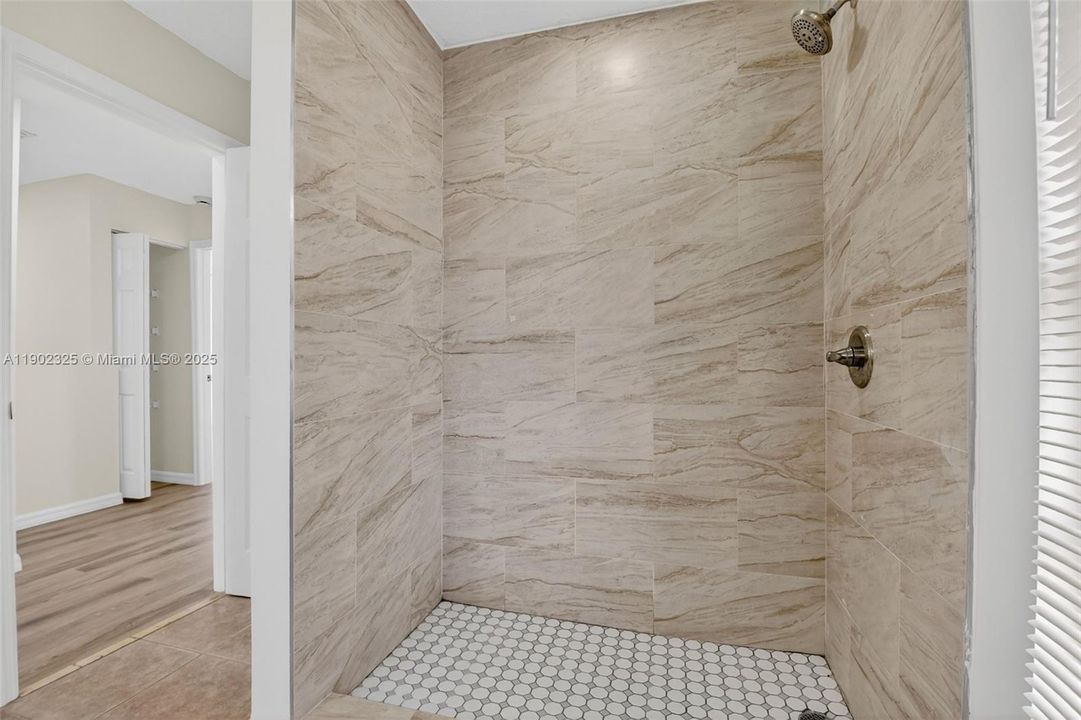 Recently Rented: $3,200 (4 beds, 2 baths, 1790 Square Feet)