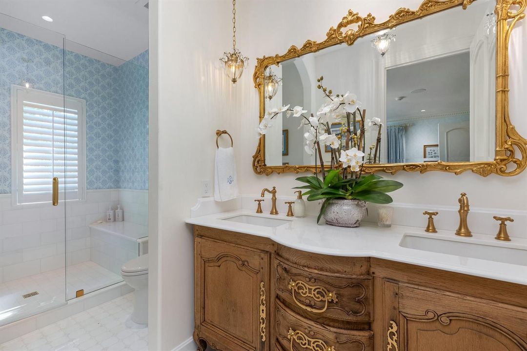 Guest Suite Bath
