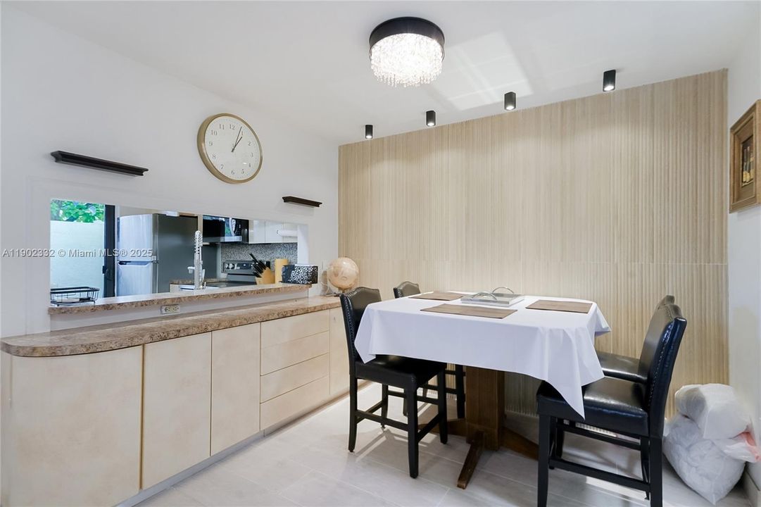 For Rent: $3,800 (2 beds, 2 baths, 1123 Square Feet)