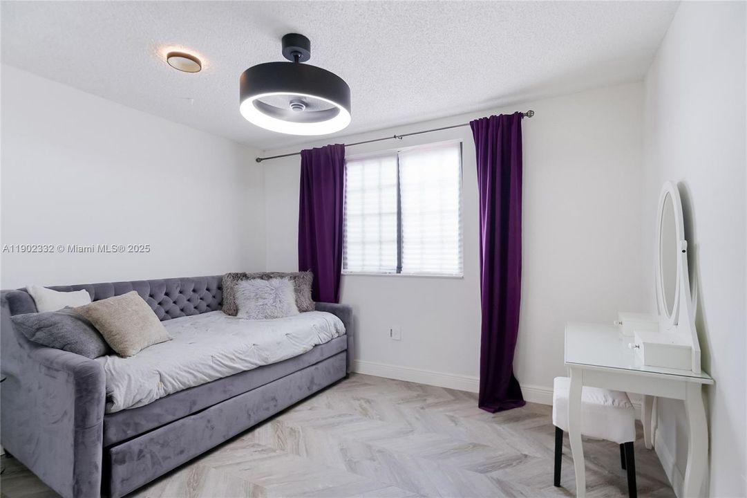 2nd Upstairs Bedroom