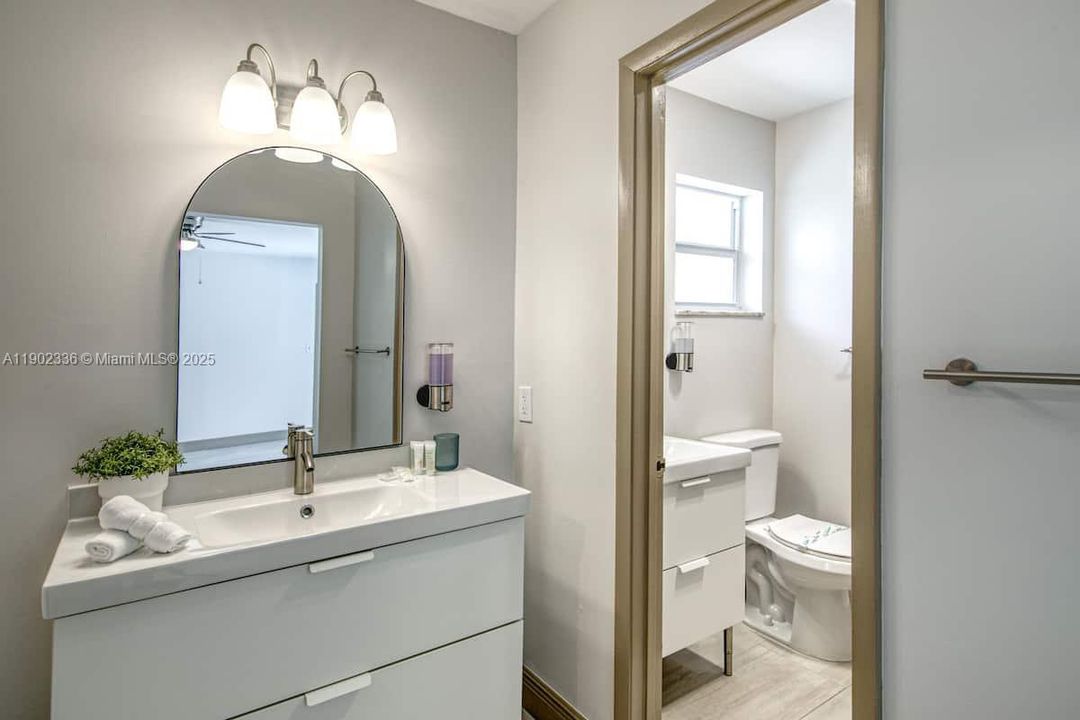 For Rent: $4,300 (3 beds, 2 baths, 2064 Square Feet)