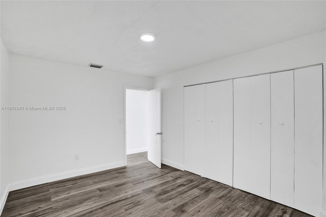 Recently Rented: $2,400 (2 beds, 2 baths, 2540 Square Feet)