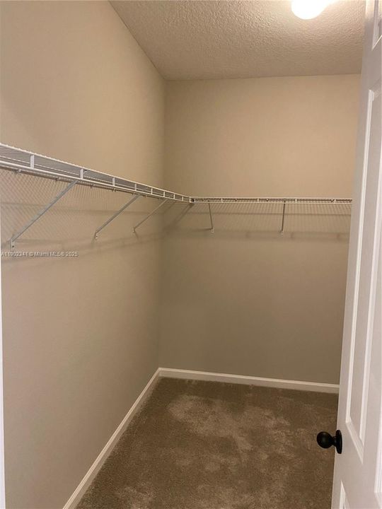 For Rent: $2,300 (4 beds, 2 baths, 0 Square Feet)