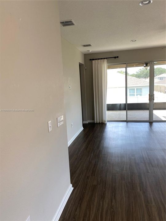 For Rent: $2,300 (4 beds, 2 baths, 0 Square Feet)