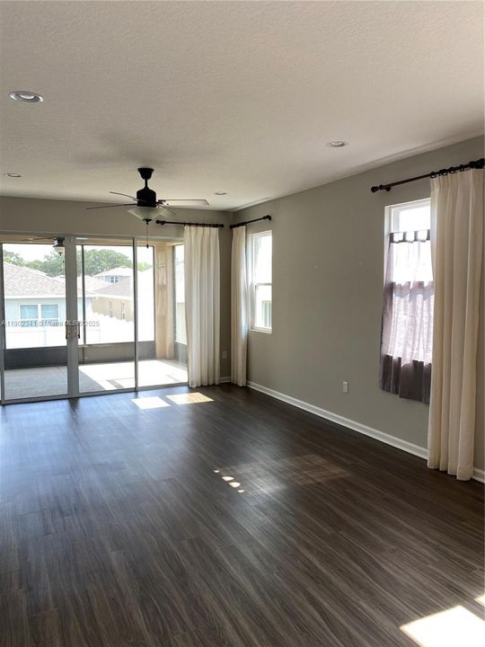 For Rent: $2,300 (4 beds, 2 baths, 0 Square Feet)