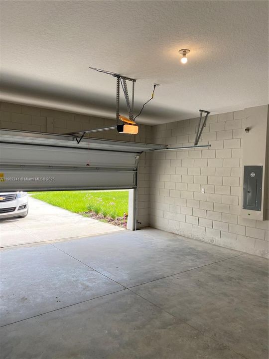 For Rent: $2,300 (4 beds, 2 baths, 0 Square Feet)