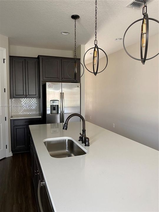 For Rent: $2,300 (4 beds, 2 baths, 0 Square Feet)