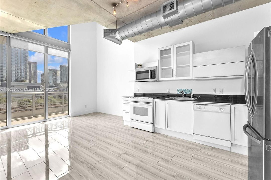 На продажу: $399,000 (1 спален, 1 ванн, 795 Квадратных фут)