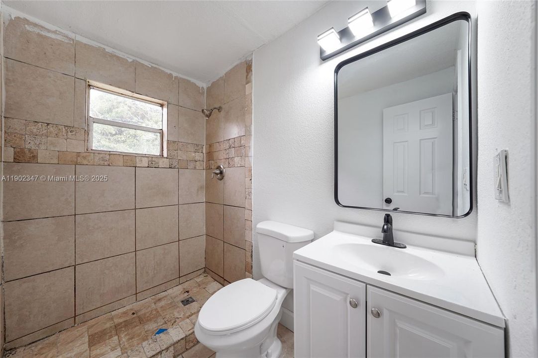 Active With Contract: $349,900 (3 beds, 2 baths, 1260 Square Feet)