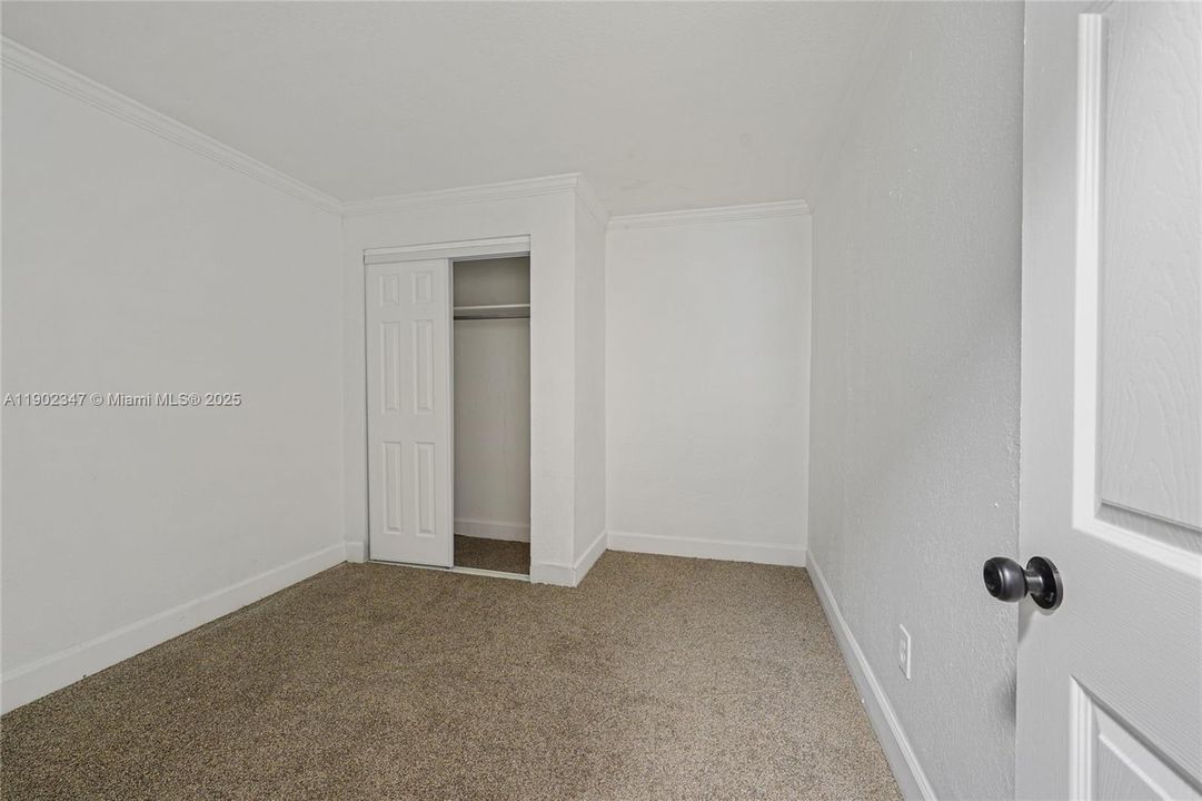 Active With Contract: $349,900 (3 beds, 2 baths, 1260 Square Feet)