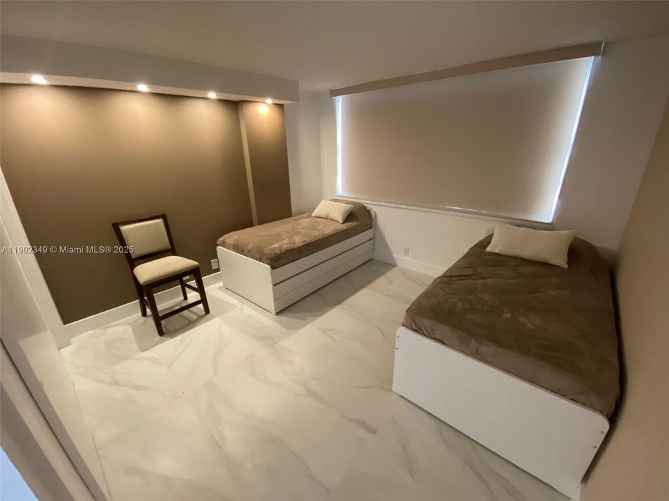 For Rent: $3,000 (2 beds, 2 baths, 1150 Square Feet)