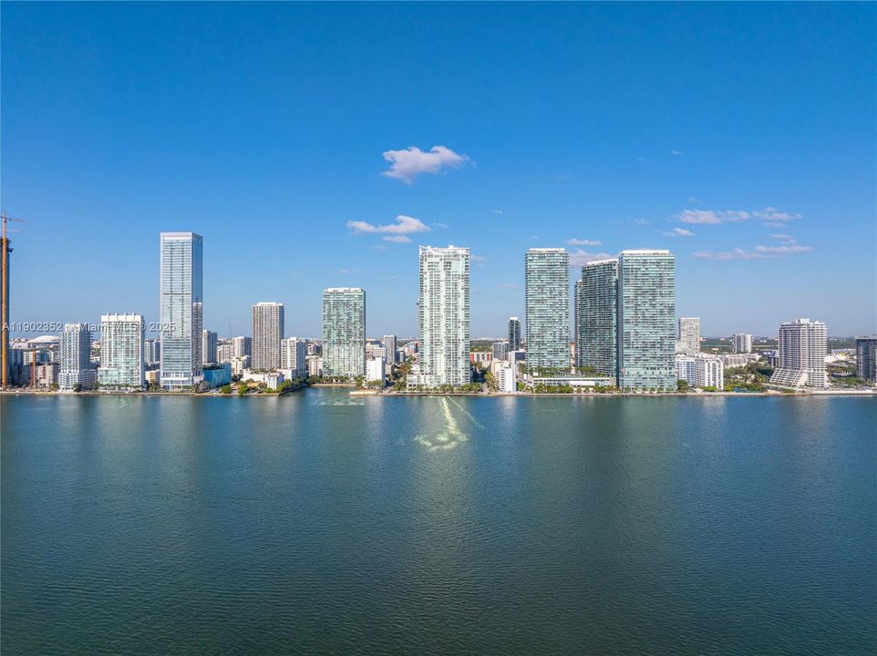 Recently Rented: $11,000 (3 beds, 4 baths, 1868 Square Feet)