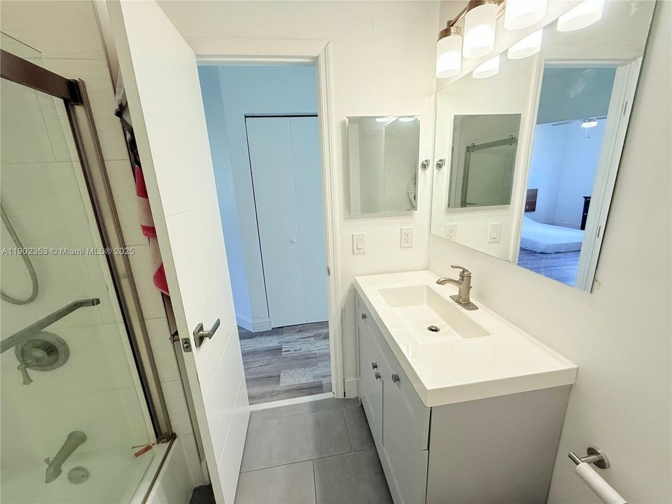 En Renta: $4,500 (4 camas, 3 baños, 1909 Pies cuadrados)