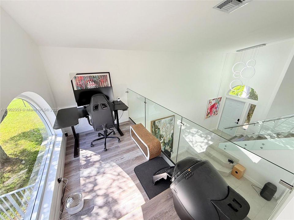 En Renta: $4,500 (4 camas, 3 baños, 1909 Pies cuadrados)