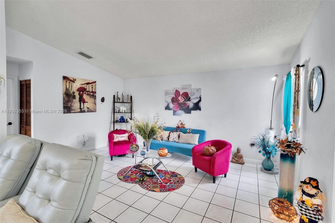 For Sale: $620,000 (3 beds, 2 baths, 1530 Square Feet)