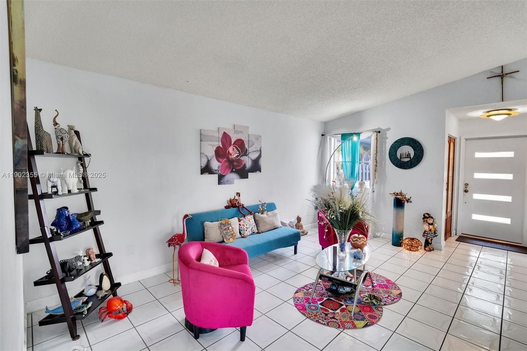 For Sale: $620,000 (3 beds, 2 baths, 1530 Square Feet)