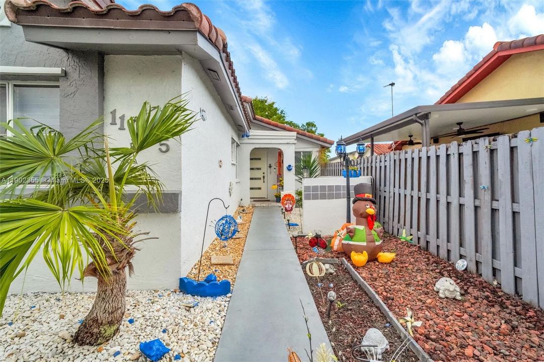 For Sale: $620,000 (3 beds, 2 baths, 1530 Square Feet)