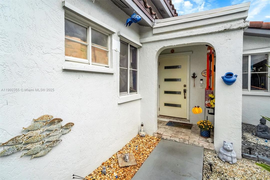 For Sale: $620,000 (3 beds, 2 baths, 1530 Square Feet)