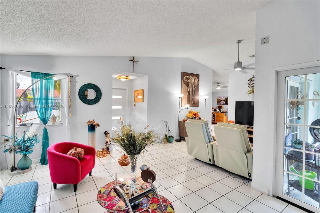 For Sale: $620,000 (3 beds, 2 baths, 1530 Square Feet)