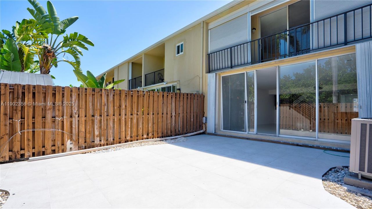 Active With Contract: $5,200 (3 beds, 2 baths, 1793 Square Feet)