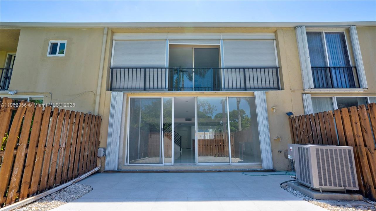 Active With Contract: $5,200 (3 beds, 2 baths, 1793 Square Feet)