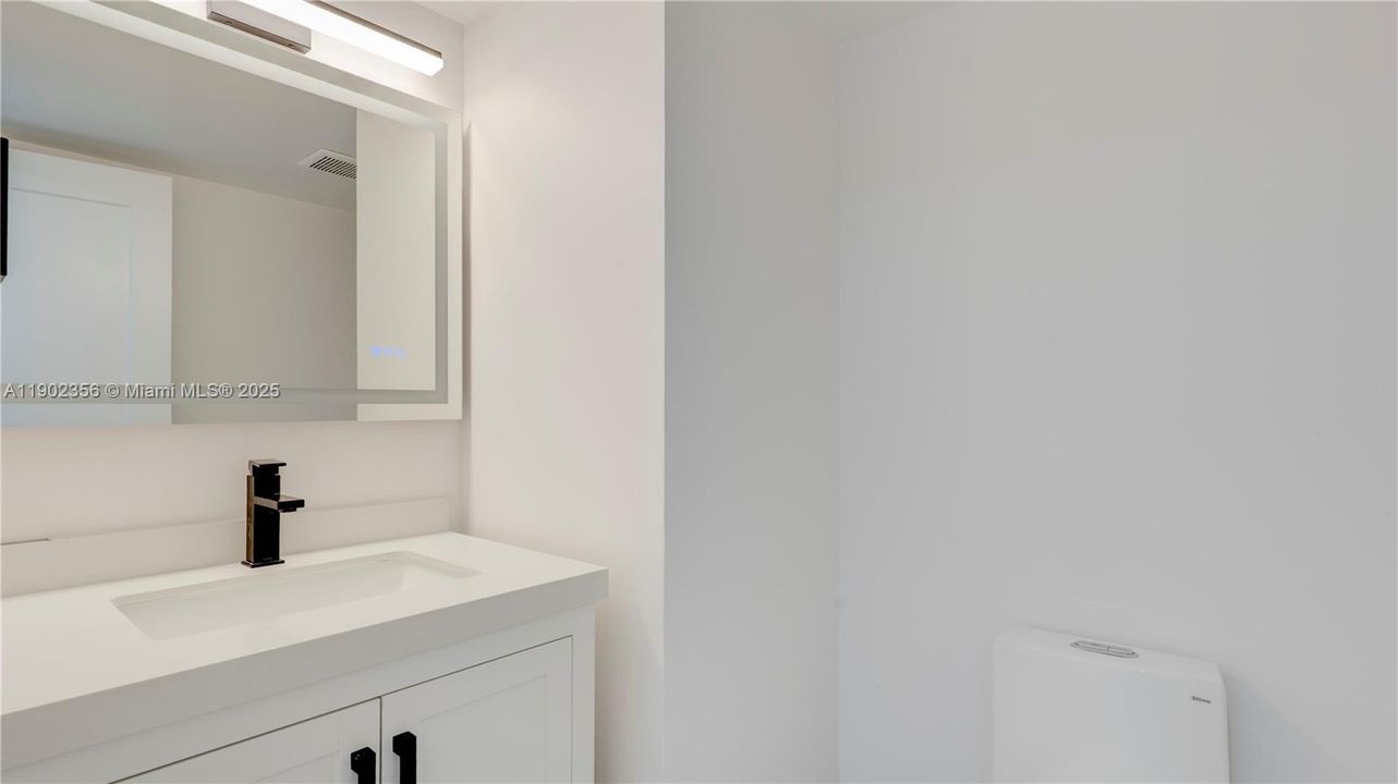 Active With Contract: $5,200 (3 beds, 2 baths, 1793 Square Feet)