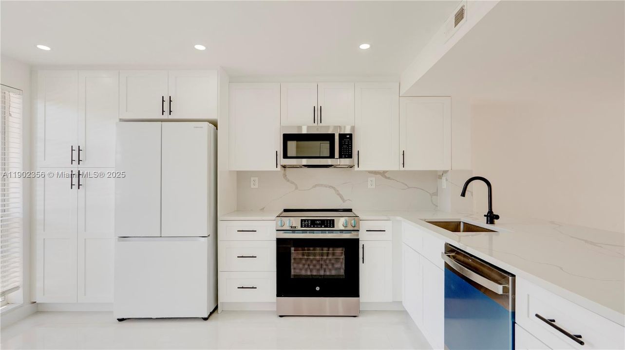 Active With Contract: $5,200 (3 beds, 2 baths, 1793 Square Feet)