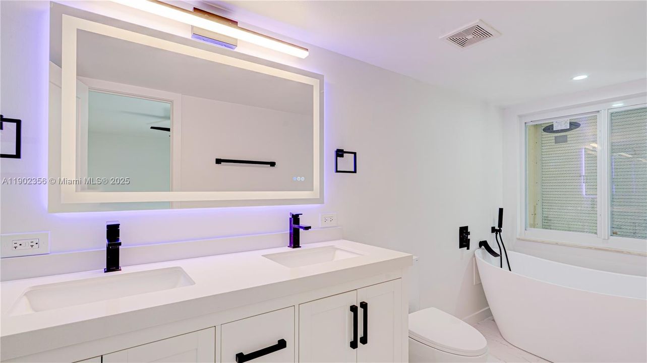 Active With Contract: $5,200 (3 beds, 2 baths, 1793 Square Feet)