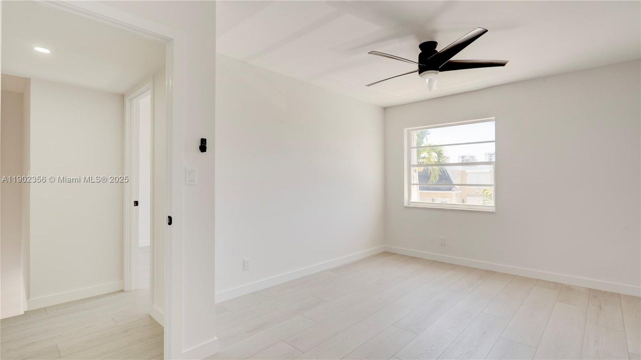 Active With Contract: $5,200 (3 beds, 2 baths, 1793 Square Feet)