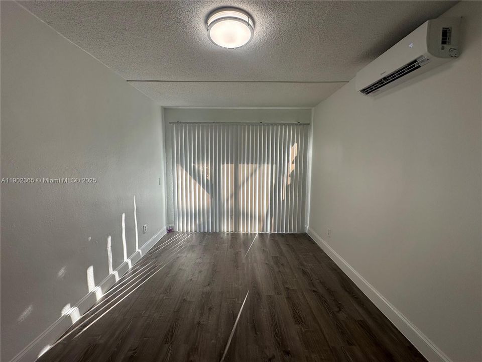 Recently Rented: $1,695 (1 beds, 1 baths, 0 Square Feet)