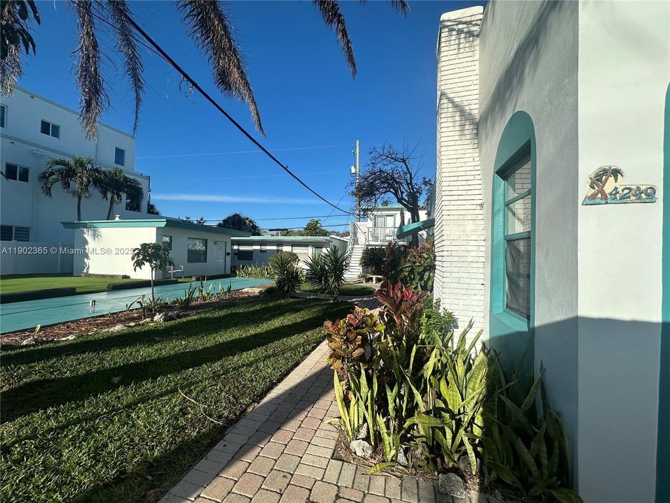 Recently Rented: $1,695 (1 beds, 1 baths, 0 Square Feet)