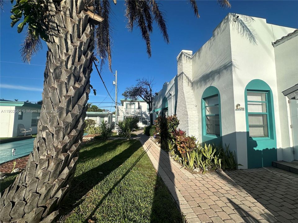 Recently Rented: $1,695 (1 beds, 1 baths, 0 Square Feet)