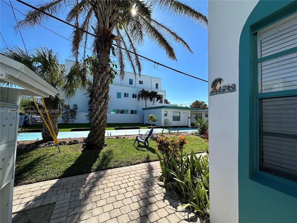 Recently Rented: $1,695 (1 beds, 1 baths, 0 Square Feet)