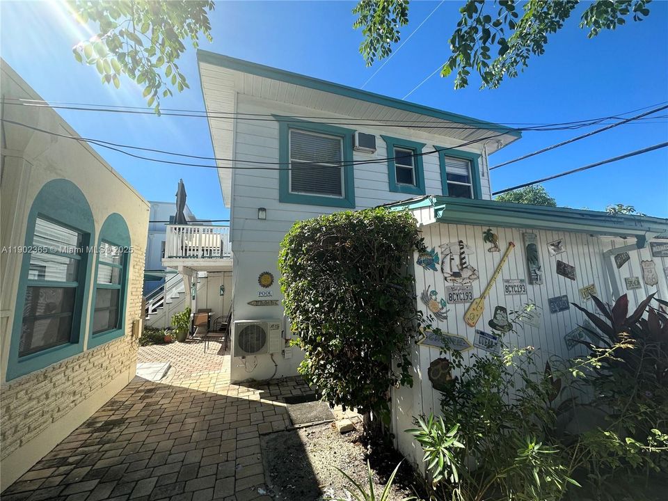 Recently Rented: $1,695 (1 beds, 1 baths, 0 Square Feet)