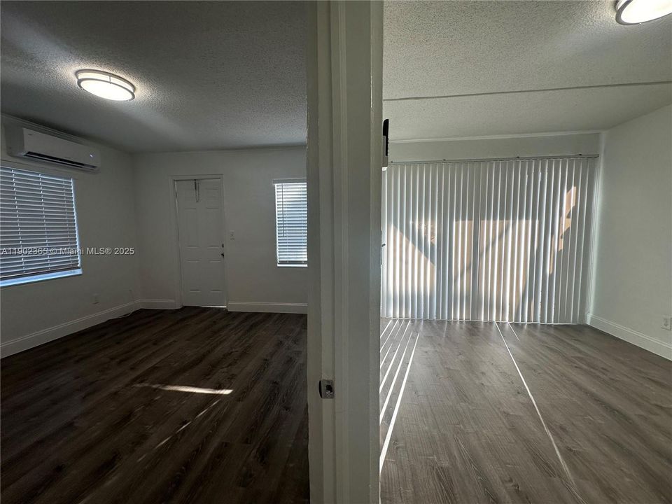 Recently Rented: $1,695 (1 beds, 1 baths, 0 Square Feet)