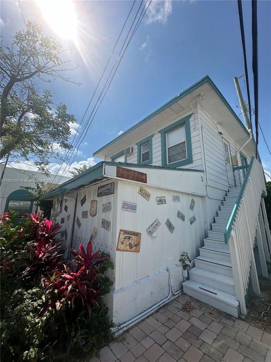 Recently Rented: $1,695 (1 beds, 1 baths, 0 Square Feet)