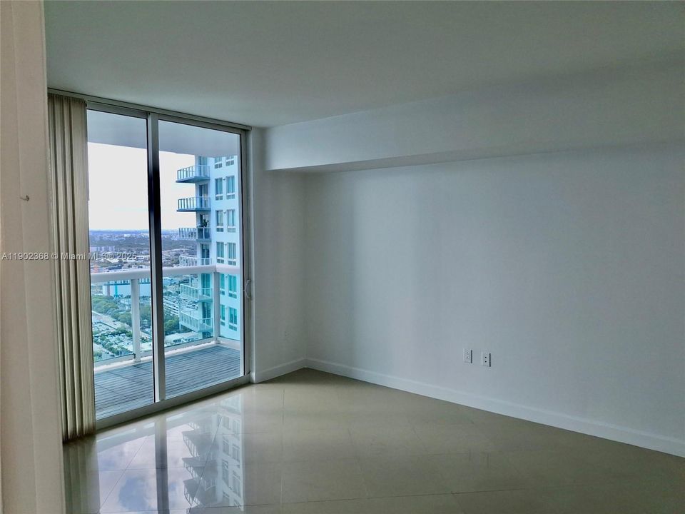 Recientemente alquilado: $2,700 (1 camas, 1 baños, 839 Pies cuadrados)