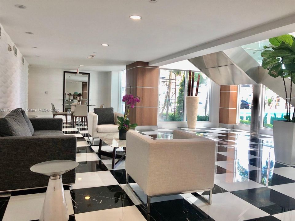 Recientemente alquilado: $2,700 (1 camas, 1 baños, 839 Pies cuadrados)