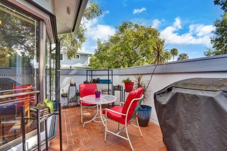 For Sale: $639,900 (3 beds, 3 baths, 1748 Square Feet)